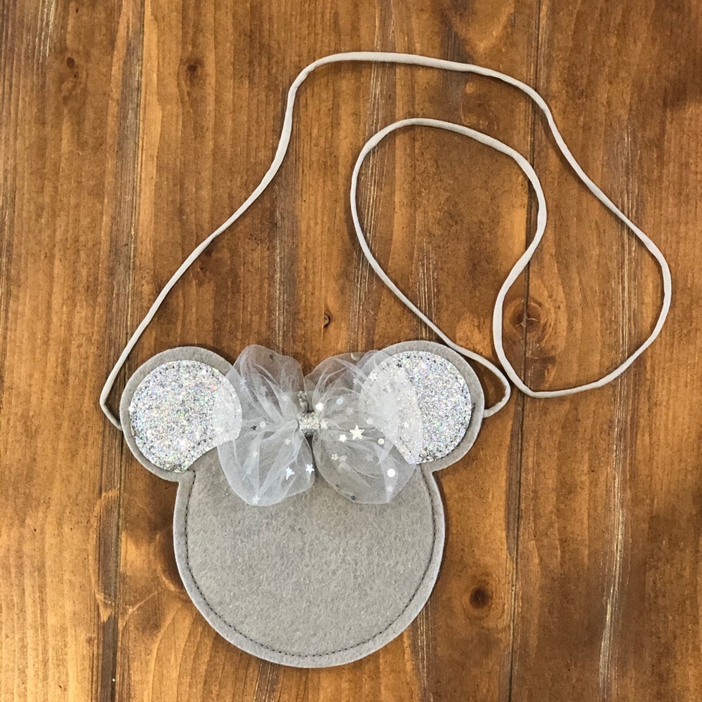 Minnie Mouse handbag